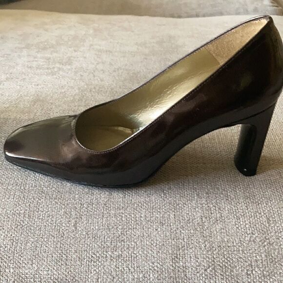 Charles Jourdan Paris Brown Patent Leather Pumps with 3 in Block Heels Size 4.5M - Picture 3 of 8
